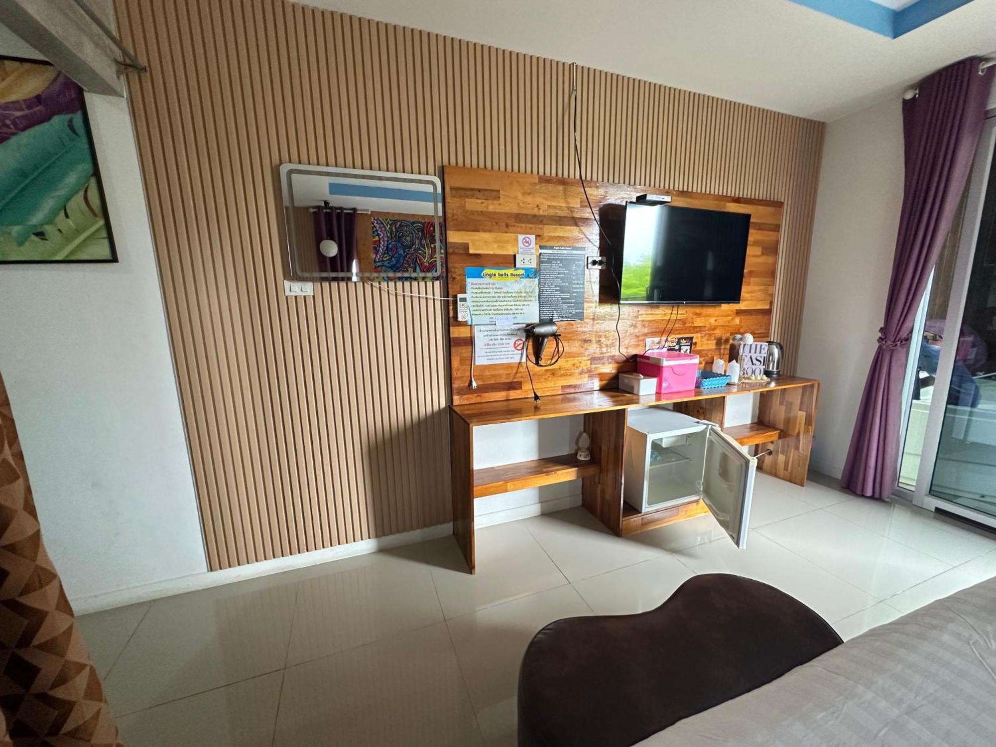 Jingle Bells Resort Ko Lan Esterno foto